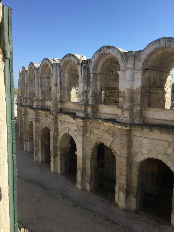 Апартаменты Studio Dans Le Centre Historique D'Арль Экстерьер фото